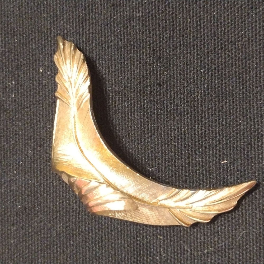 Vintage 1960's Gold Tone Boucher Folded Leaf Brooch